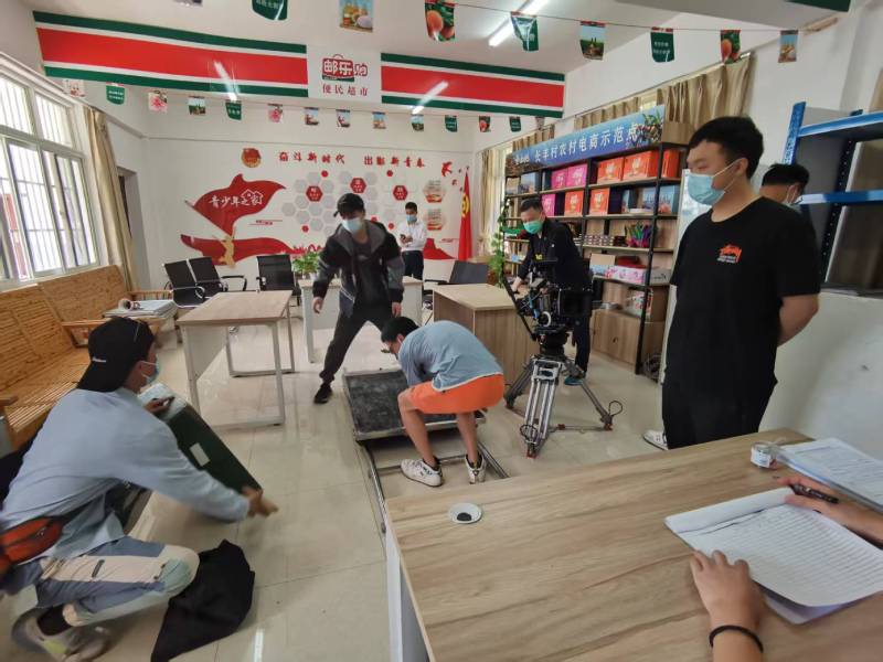 追星女孩心理学分析报告：龙马潭区广告片拍摄公司揭秘饭圈应援式传播逻辑